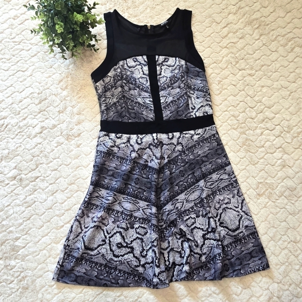 Buffalo David Bitton Black & Gray Snakeskin Mesh Sleeveless Dress, Size Large